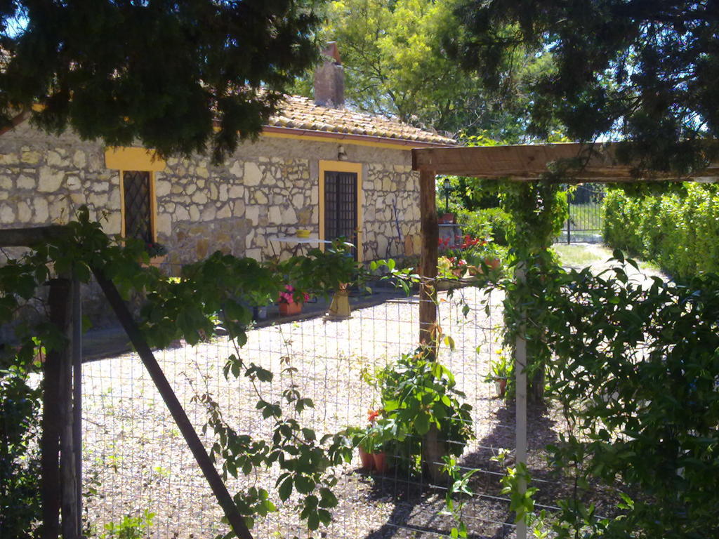 Villa Casale Dinelli Tarquinia Zimmer foto